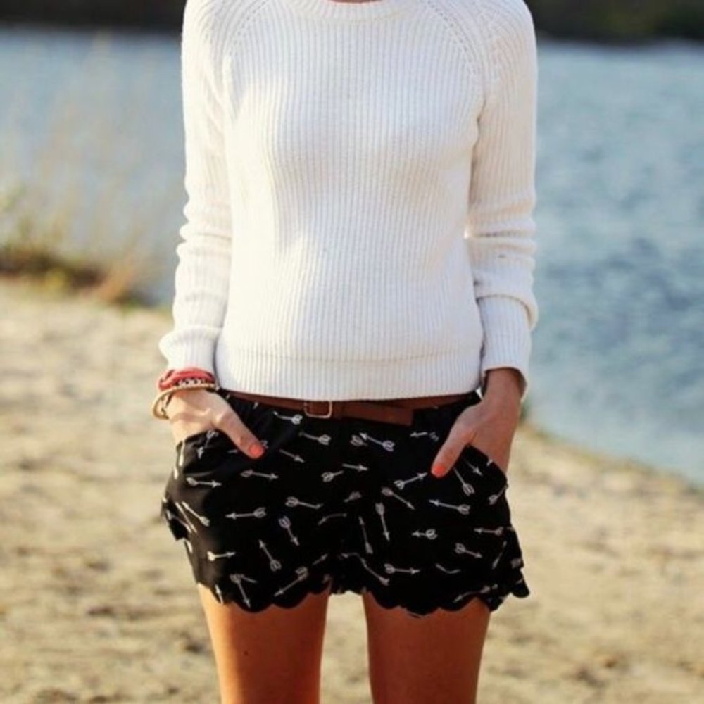Anthropologie Arrow Print Scalloped Shorts